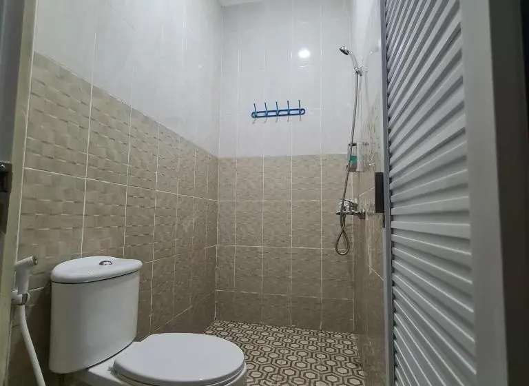 Deluxe-huone, Reddoorz Near Tugu Muda Semarang
