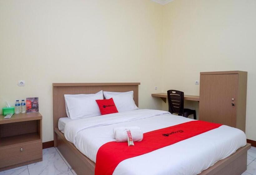 デラックスルーム, Reddoorz Near Tugu Muda Semarang