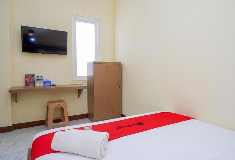 デラックスルーム, Reddoorz Near Tugu Muda Semarang