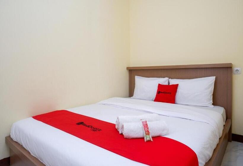 デラックスルーム, Reddoorz Near Tugu Muda Semarang