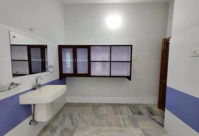 Chambre Standard avec Balcon, Joy S Bnb