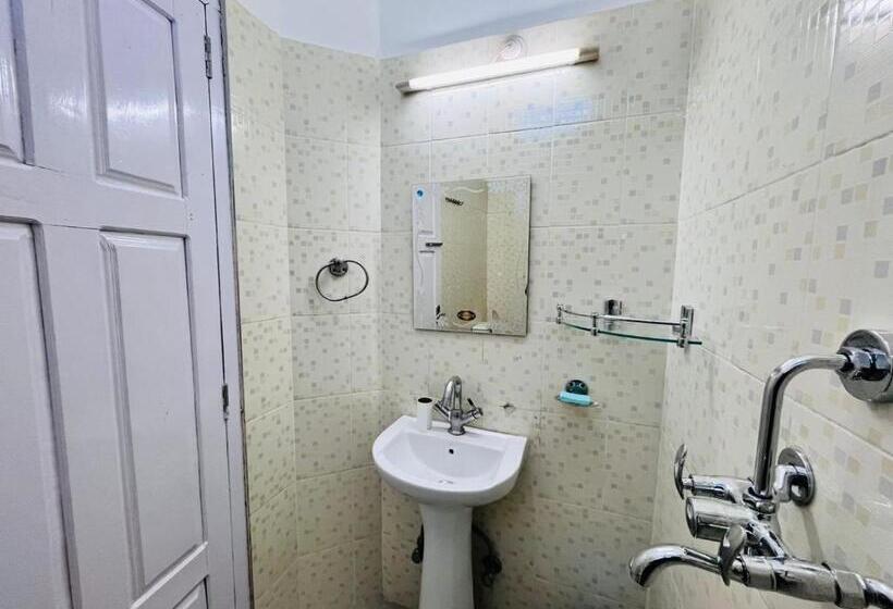 חדר סטנדרט נוף לגינה, Joy S Bnb