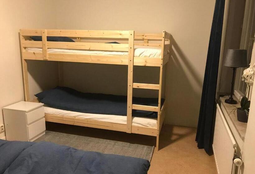 家庭间, Hammarö Vandrarhem