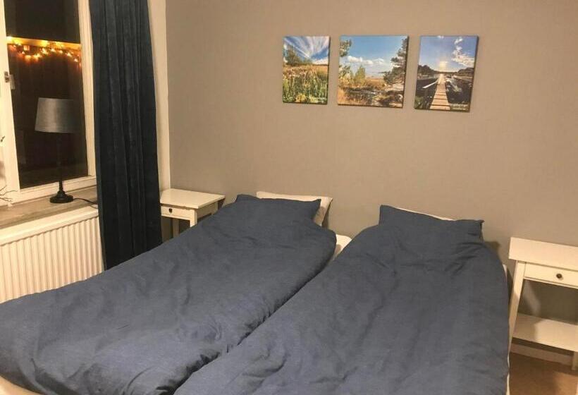 家庭间, Hammarö Vandrarhem