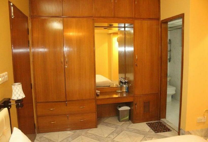 اتاق لوکس, Maple Crest Service Apartment