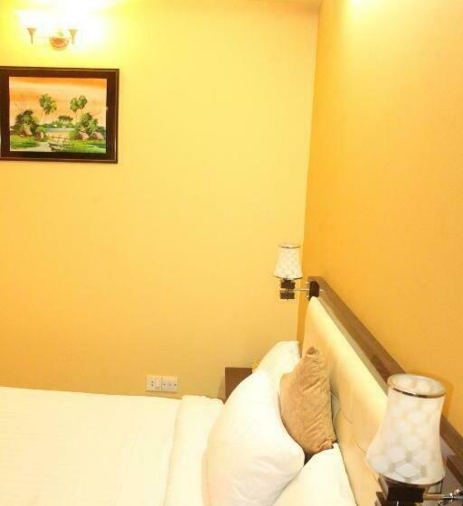 اتاق لوکس, Maple Crest Service Apartment