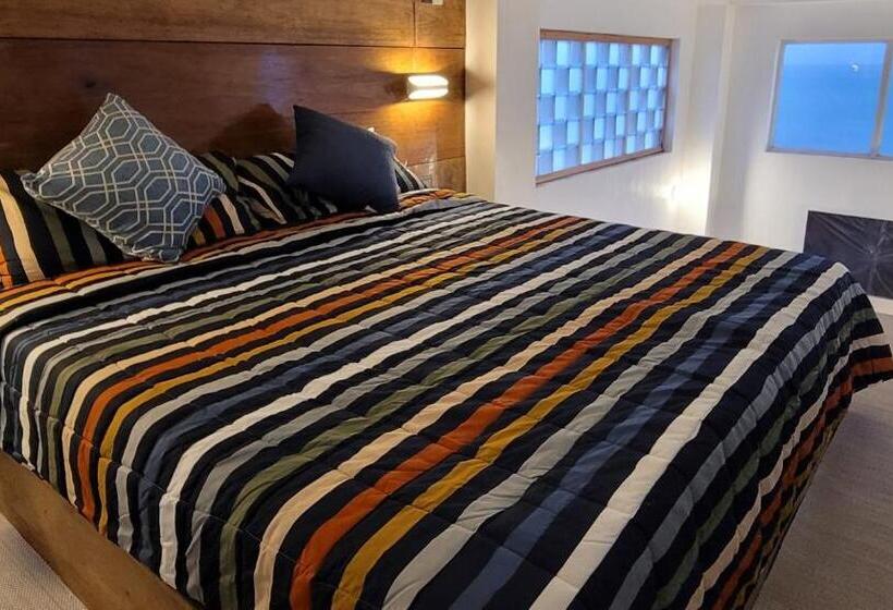 带大床的套房, Beachfront Bed & Breakfast