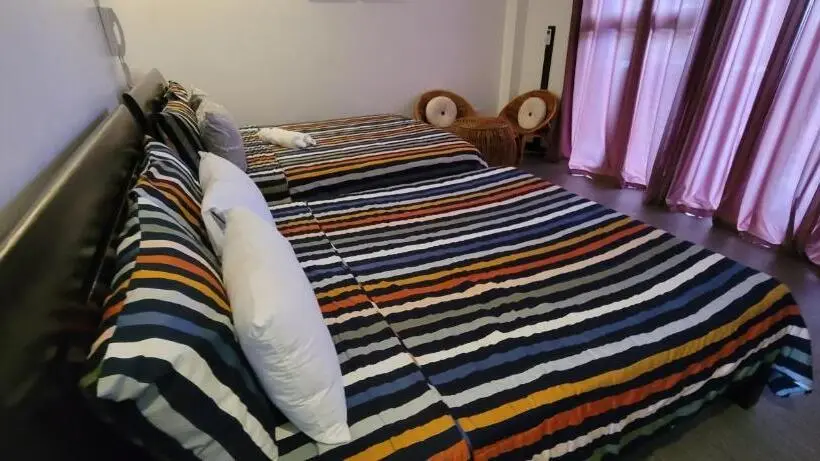 Camera Familiare, Beachfront Bed & Breakfast