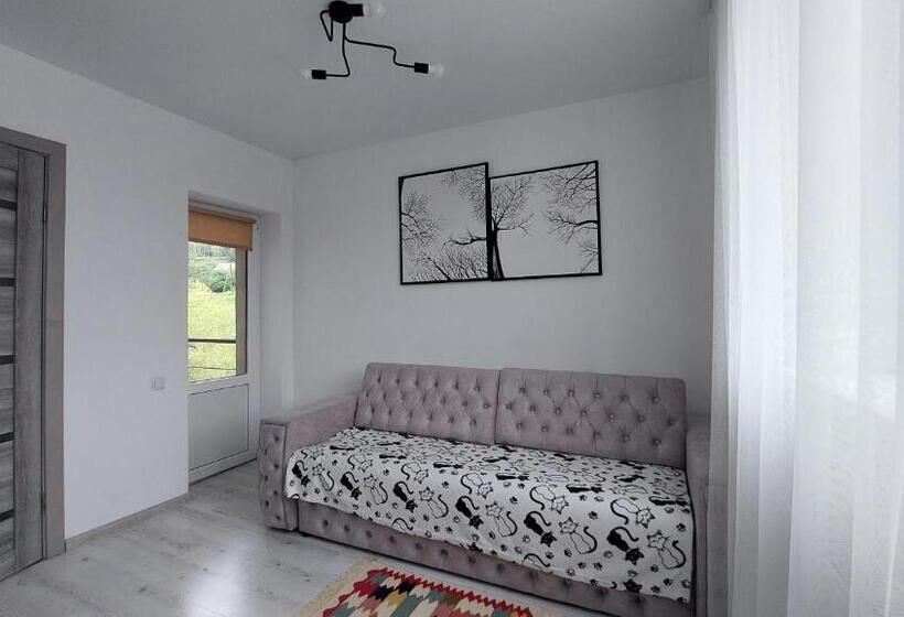 سوییت خانوادگی, Koteg Lemberg