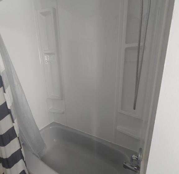 غرفة قياسية مطلّة علي الحديقة, Bobcaygeonb&b