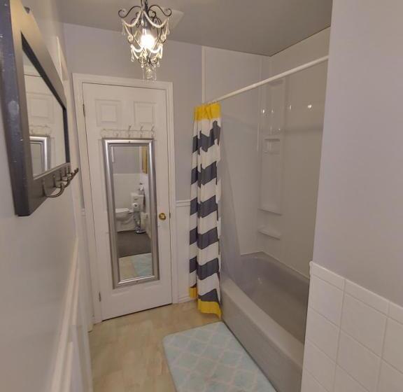 غرفة قياسية مطلّة علي الحديقة, Bobcaygeonb&b