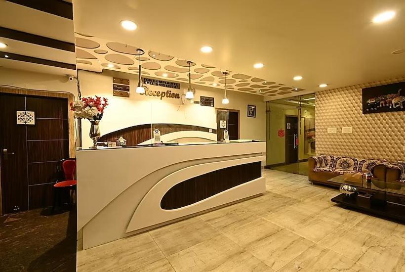 豪华房间, Ip Palace