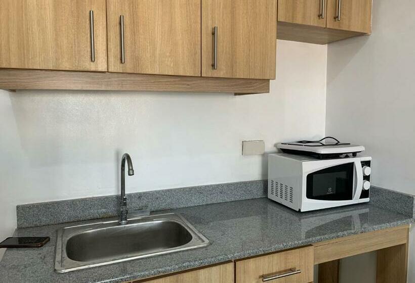 استودیوی استاندارد, Luxanos Condo Place  San Marino