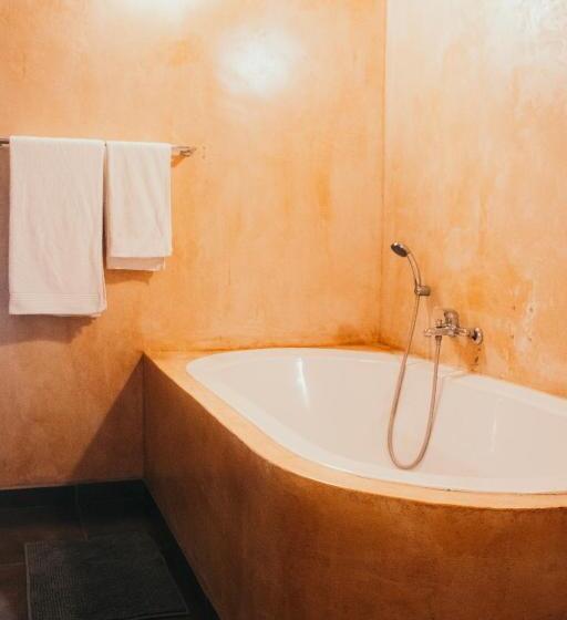 اتاق استاندارد, Desert Dreams B&b