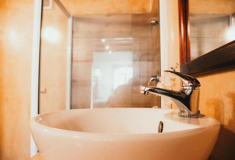 اتاق استاندارد, Desert Dreams B&b