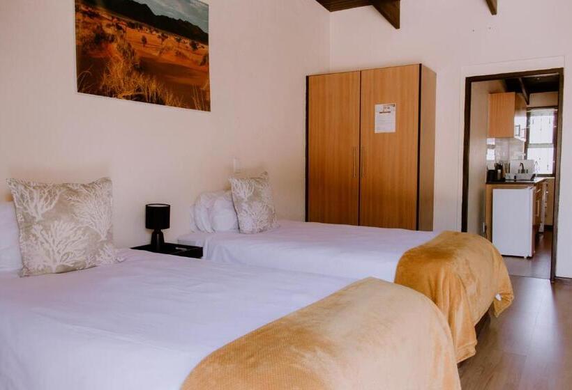 اتاق لوکس, Desert Dreams B&b