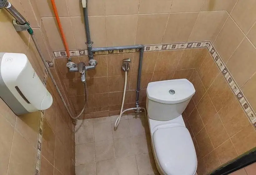 Standard-huone, Icha Homestay Near Terminal Purabaya Madiun