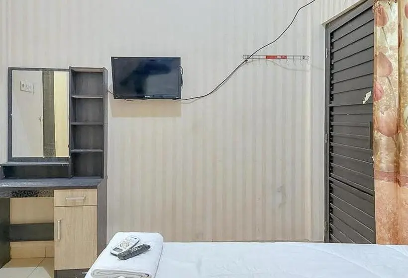 Standard-huone, Icha Homestay Near Terminal Purabaya Madiun