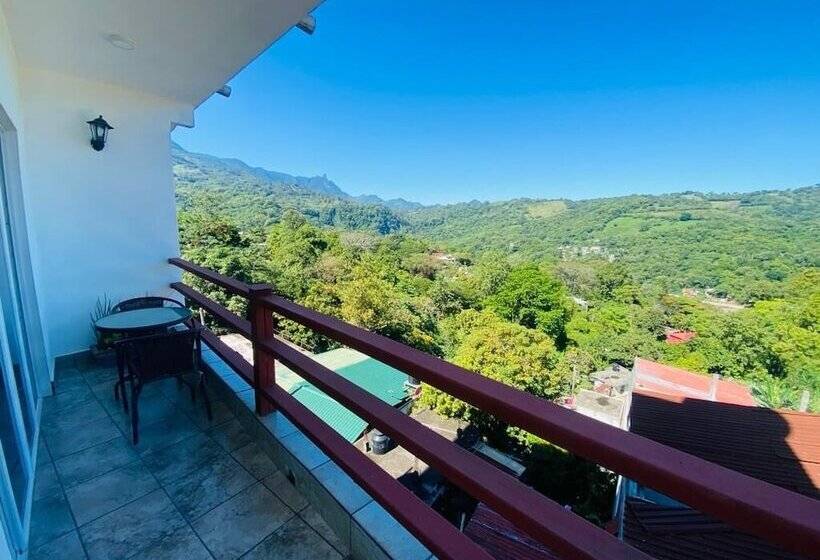 带观景的标准间, K&m