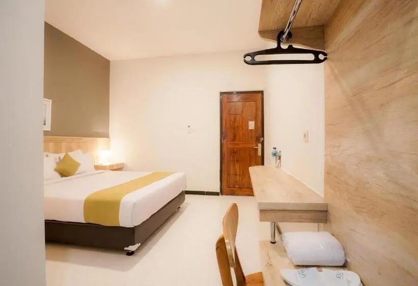 اتاق لوکس, El Ora Hotel & Eatery Labuan Bajo