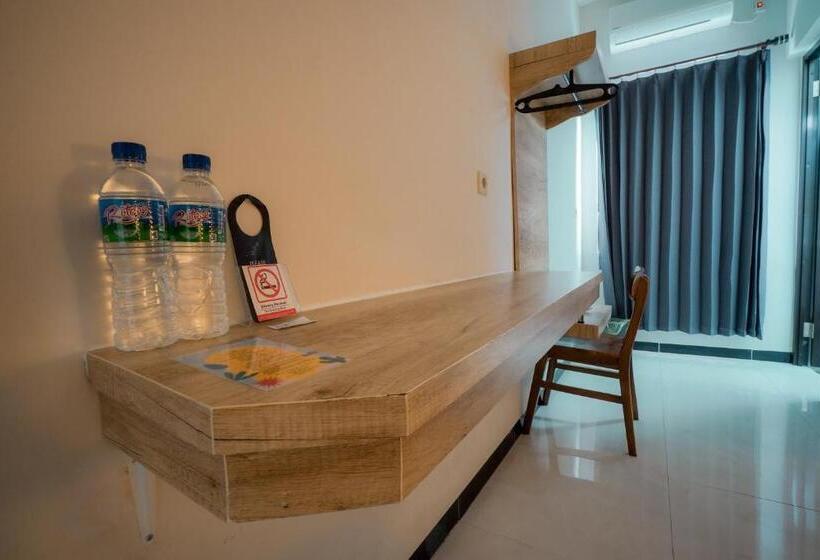 디럭스 룸, El Ora Hotel & Eatery Labuan Bajo