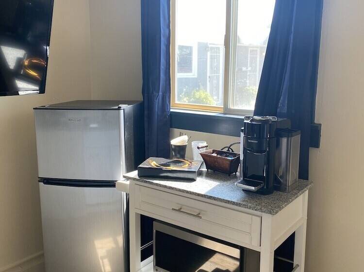 标准间, Sacajawea Inn