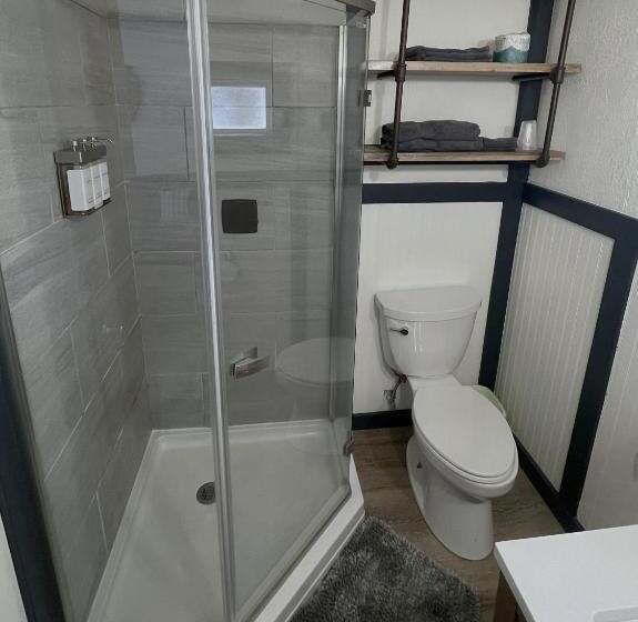 带大床的标准间, Sacajawea Inn