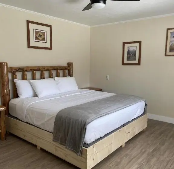 ３ベッドルームハウス, Sacajawea Inn