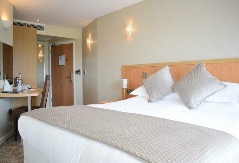 발코니 디럭스 룸, The Chase Golf & Country Club