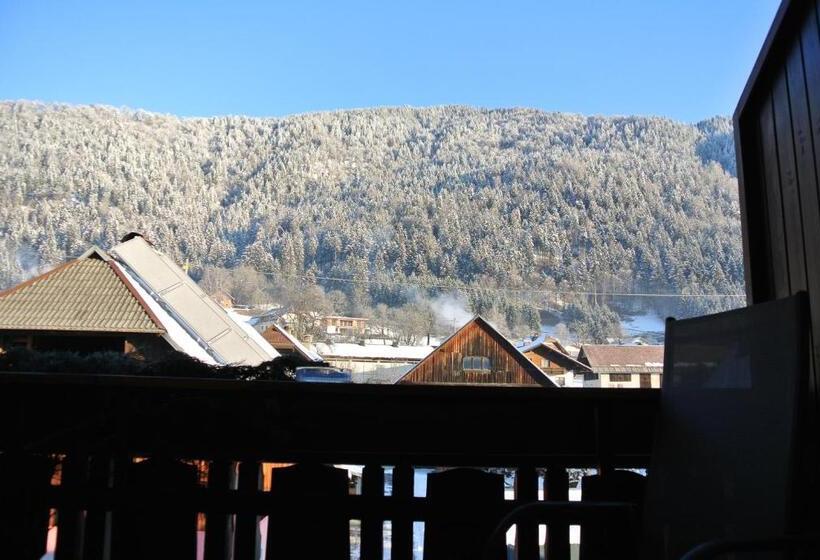 バルコニー付きスタンダードルーム, Haus Fischer Nassfeldblick