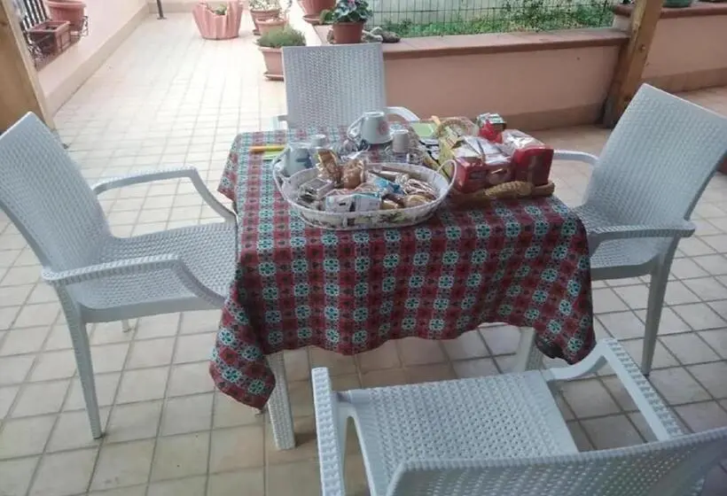 バスルーム共有のトリプルスタンダード, Bed And Breakfast La Campanula