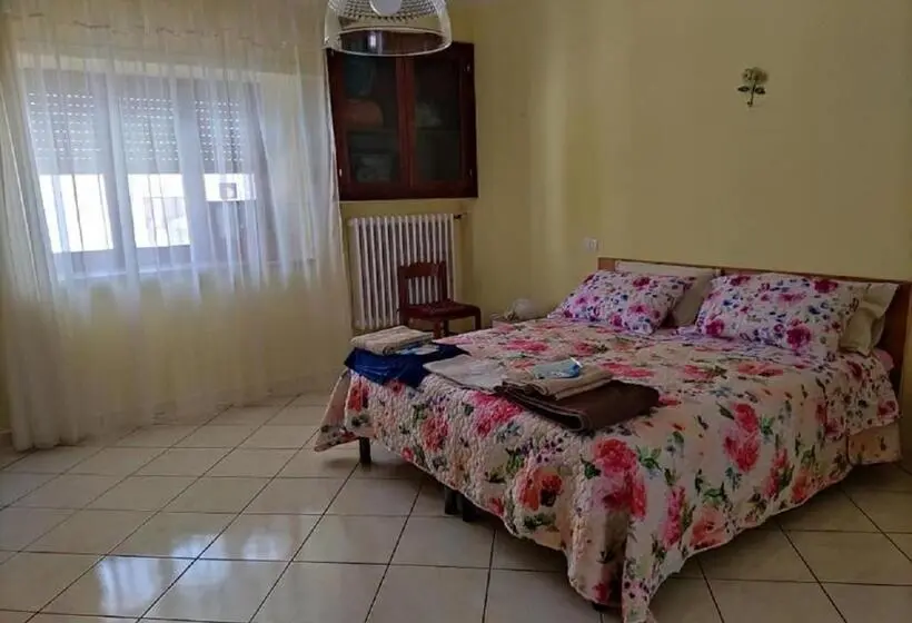 バスルーム共有のトリプルスタンダード, Bed And Breakfast La Campanula