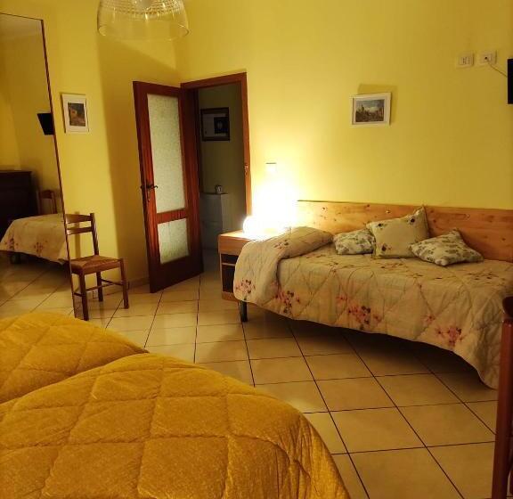 غرفة قياسية ثلاثية حمام مشترك, Bed And Breakfast La Campanula