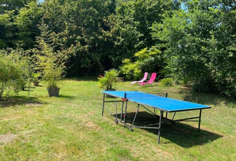 家庭间, La Frapperie