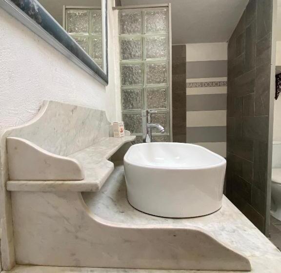 1间卧室的房子, La Frapperie