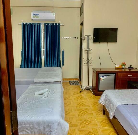 اتاق خانوادگی, Khánh Vân   Vt Cloud Mini