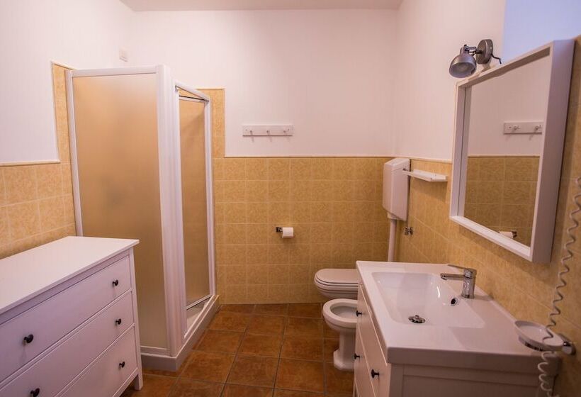 اتاق استاندارد با سرویس بهداشتی مشترک, Ciccio Bed & Breakfast