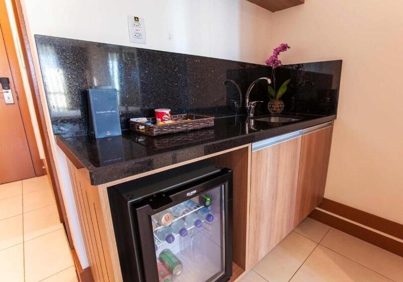 이그제큐티브 룸, Athos Bulcão Hplus Executive