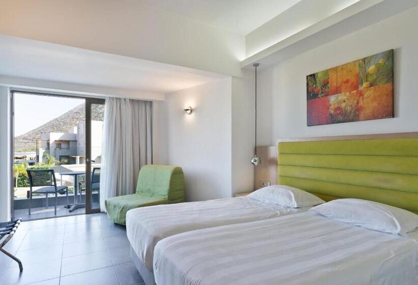 オーシャンビュースーペリアールーム, Bali Star Resort