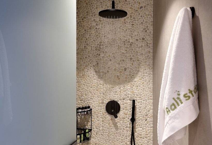 サイドシービュージュニアスイート, Bali Star Resort