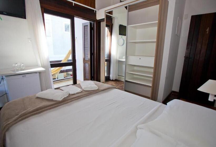 חדר לארבעה סטנדרטי עם מרפסת, Beach House Floripa