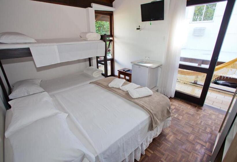 חדר לארבעה סטנדרטי עם מרפסת, Beach House Floripa