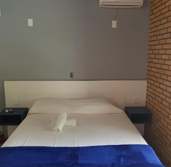 חדר לארבעה סטנדרטי עם מרפסת, Beach House Floripa