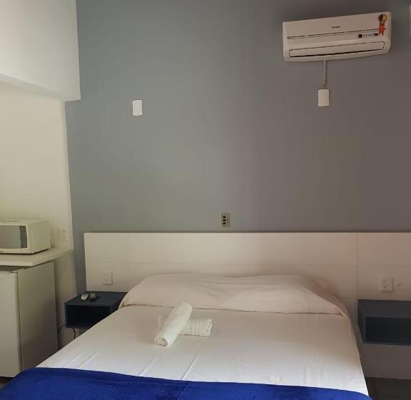 חדר לארבעה סטנדרטי עם מרפסת, Beach House Floripa