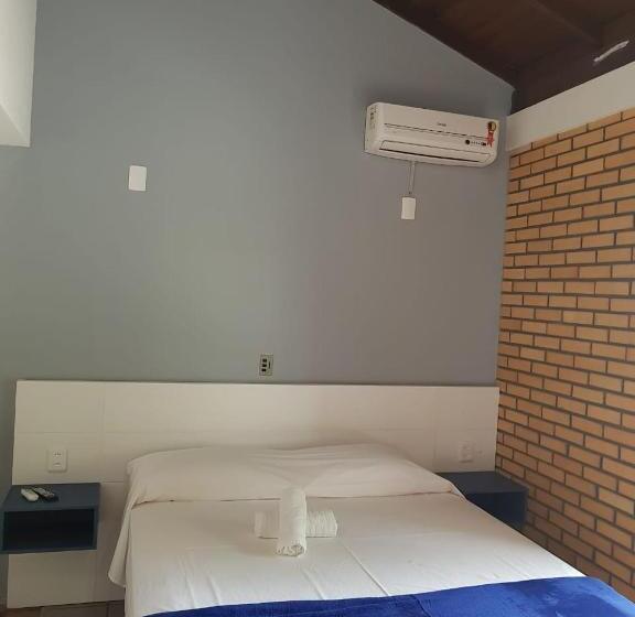 חדר לארבעה סטנדרטי עם מרפסת, Beach House Floripa