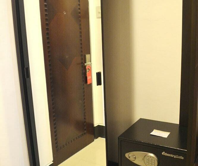 اتاق استاندارد, Big 8 Corporate