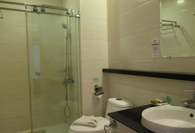 اتاق استاندارد, Big 8 Corporate