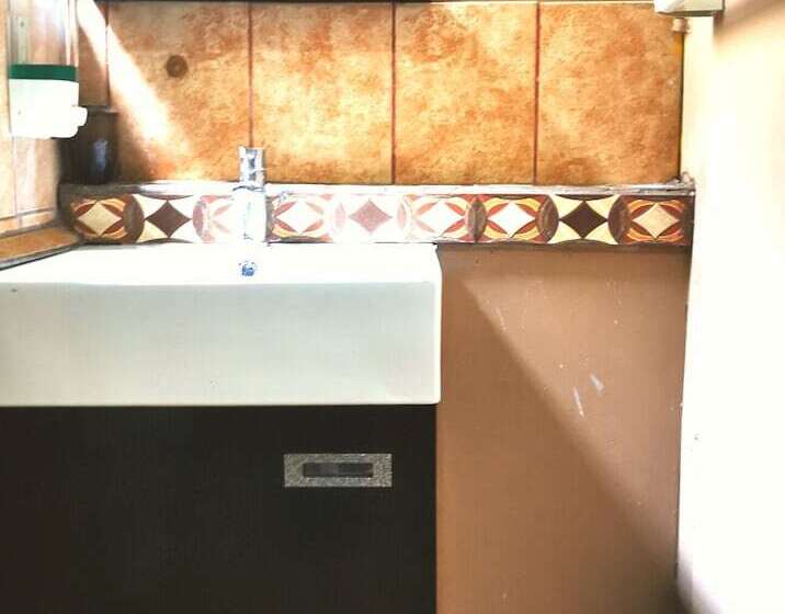 شقة غرفة واحدة, Cabinas Madeleine