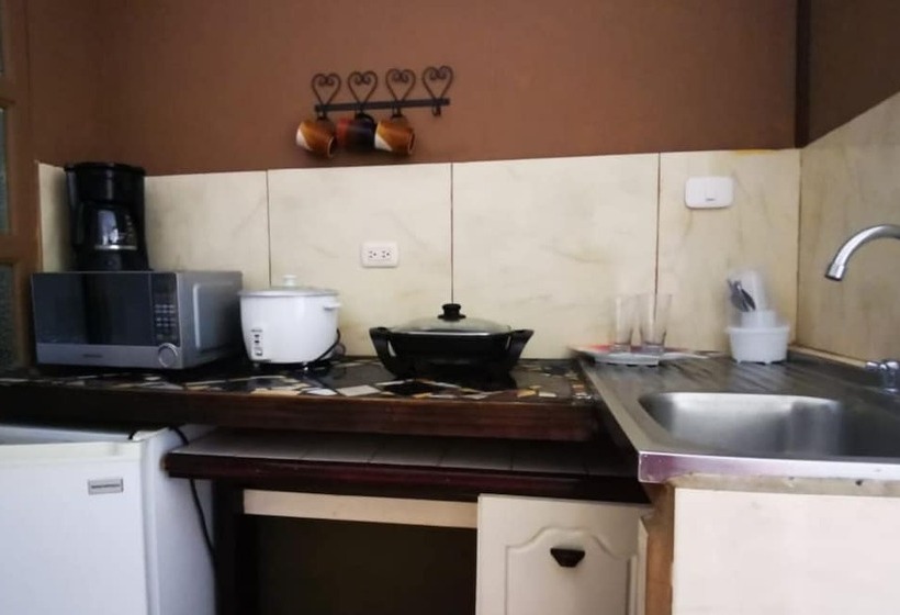 إستوديو قياسى, Cabinas Madeleine