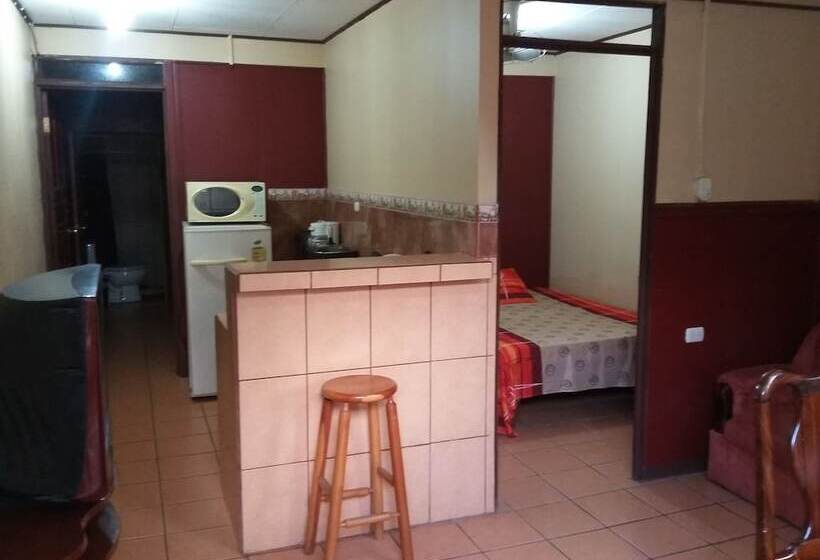 شقة غرفتين, Cabinas Madeleine